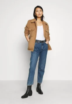 Trendgeschäft Für Modische Damenbekleidung -Trendgeschäft Für Modische Damenbekleidung 00b54561ef1949deb861690818d11874