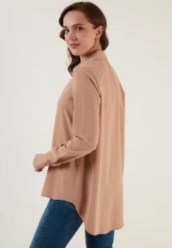 LELA Hemdbluse - Mink 10 LELA Hemdbluse - Mink -Trendgeschäft Für Modische Damenbekleidung 0146cf43e2bf4979988a2b9de412c8bd