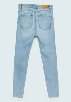 Stradivarius PUSH-UP - Jeans Skinny Fit - Light Blue Denim 11 Stradivarius PUSH-UP - Jeans Skinny Fit - Light Blue Denim -Trendgeschäft Für Modische Damenbekleidung 09cdcb0e1f524e7a817662b0ea19d7dc