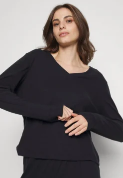 Anna Field Pyjama - Black 9 Anna Field Pyjama - Black -Trendgeschäft Für Modische Damenbekleidung 0f9d4399099f492893766a66623d0ac8