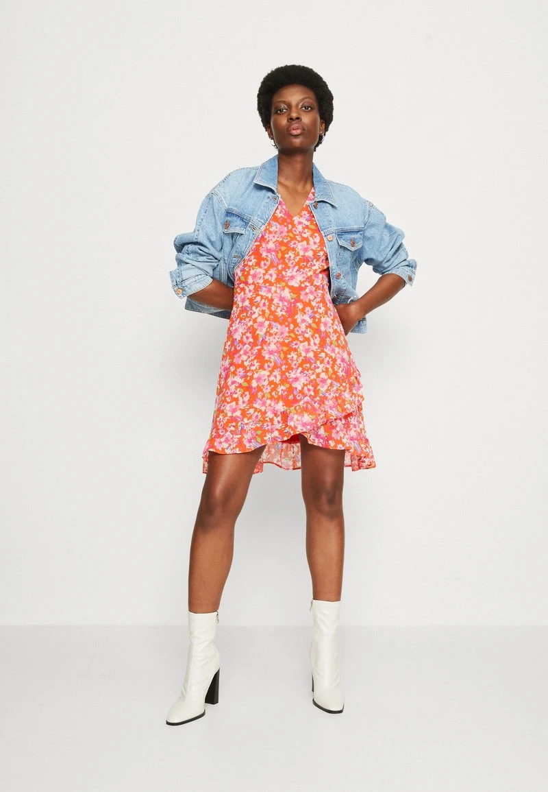 Anna Field VOLANT SHORT DRESS - Freizeitkleid - Red/multicoloured 2 Anna Field VOLANT SHORT DRESS - Freizeitkleid - Red/multicoloured – Bild 2