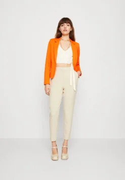 Trendgeschäft Für Modische Damenbekleidung -Trendgeschäft Für Modische Damenbekleidung 3fd613ca00da41c0aecb6b5a80dd921e