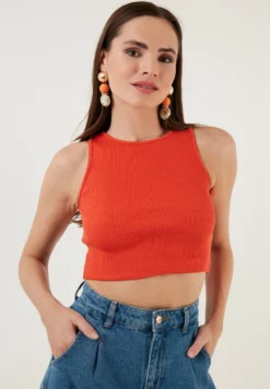 LELA Top - Orange -Trendgeschäft Für Modische Damenbekleidung 53a89f0681964cd3b8f01a1e8da8c364 1