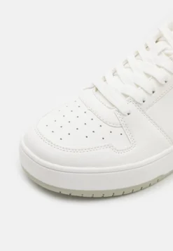 YOURTURN UNISEX - Sneaker Low - White -Trendgeschäft Für Modische Damenbekleidung 74ec67fa000b40a7af0cdb66d7c55726
