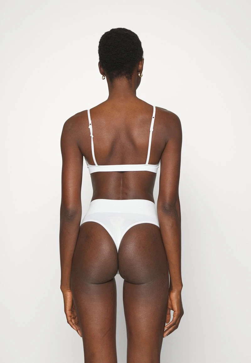 Spanx COTTON COMFORT THONG - String - White 3 Spanx COTTON COMFORT THONG - String - White – Bild 3