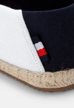 Pier One Espadrille - White - Dark Blue -Trendgeschäft Für Modische Damenbekleidung a179fcff0fc649dd997161588d96d0d4