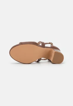 Anna Field Riemensandalette - Cognac 10 Anna Field Riemensandalette - Cognac -Trendgeschäft Für Modische Damenbekleidung a1ba4b2845bb400fa21745c60411fa0a