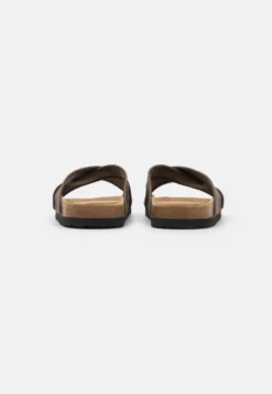 Pier One UNISEX - Hausschuh - Brown -Trendgeschäft Für Modische Damenbekleidung b64bd94841374f58a4a8e2cf13040258