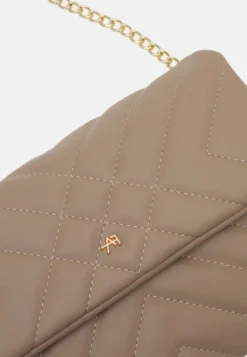 Anna Field SET - Handtasche - Taupe 11 Anna Field SET - Handtasche - Taupe -Trendgeschäft Für Modische Damenbekleidung d49db9e883364d2a95b6588ee09afb61