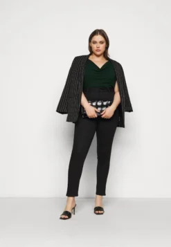 Trendgeschäft Für Modische Damenbekleidung -Trendgeschäft Für Modische Damenbekleidung dd8412c1d82243379d06b7b4f4fcec90